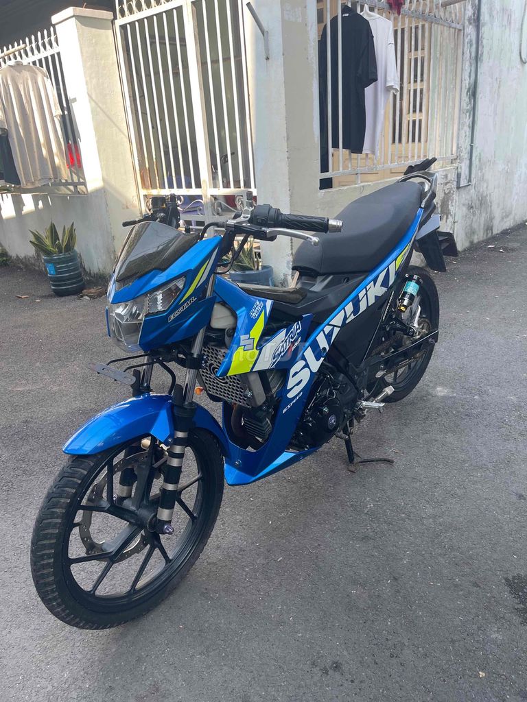 Bán Suzuki satria đẹp, giấy tờ đầy đủ. Mua bán Xe máy tại Thành phố Thủ Đức Tp Hồ Chí Minh được đăng bởi Bảo An hình 2