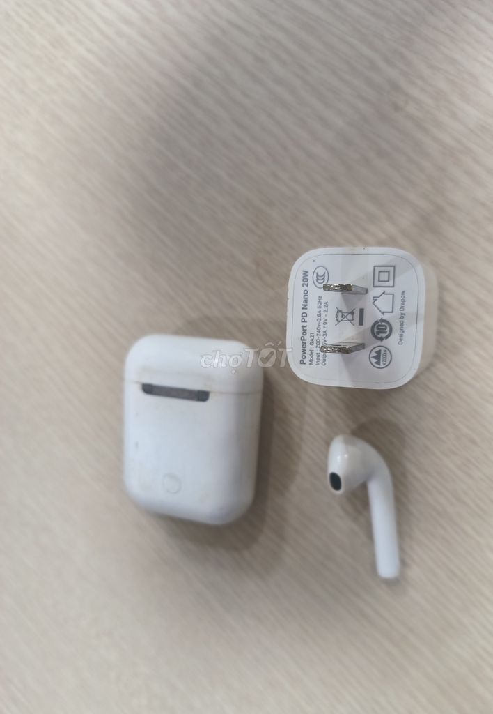 Bán phụ kiện (cục sạc + taj AP) giá 100k