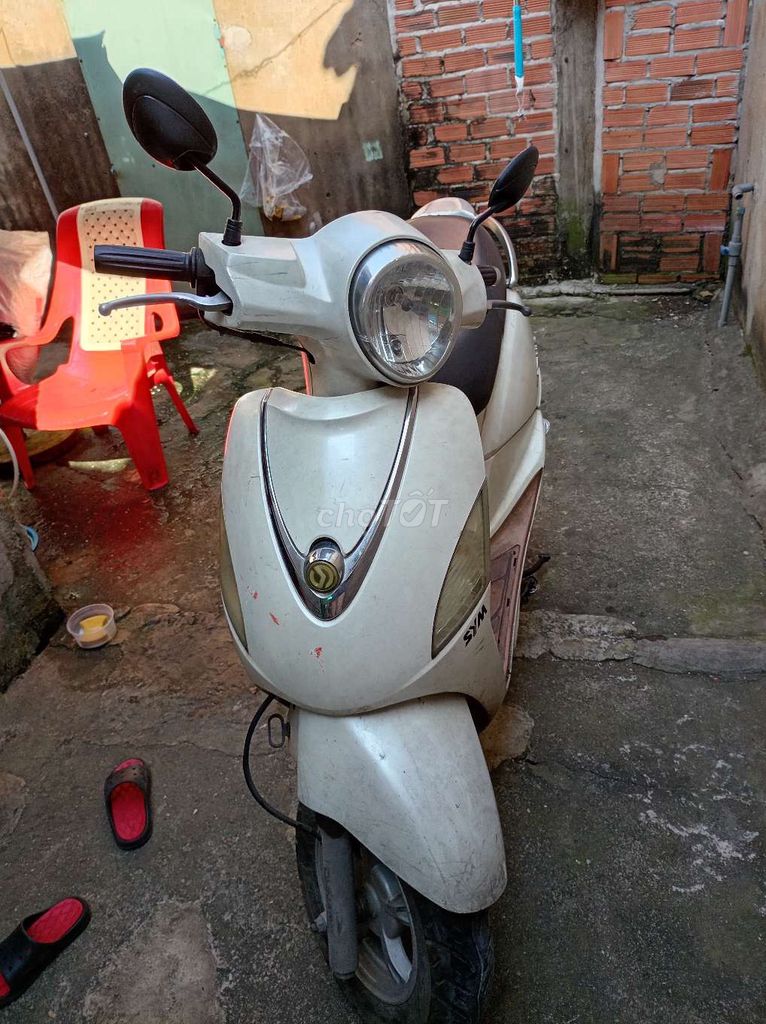 SYM màu Trắng Elizabeth Fi 2012. Mua bán Xe máy tại Quận Gò Vấp Tp Hồ Chí Minh được đăng bởi Quang Duy hình 3