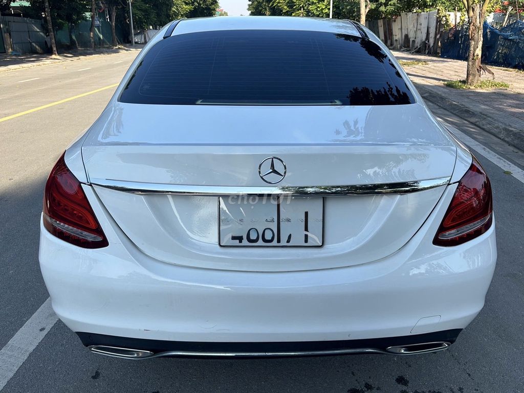 Mercedes-Benz C250 Exclusive 2016 màu trắng. Mua bán Ô tô tại Quận Thanh Xuân Hà Nội được đăng bởi Nguyễn Tuấn Hoàng hình 5