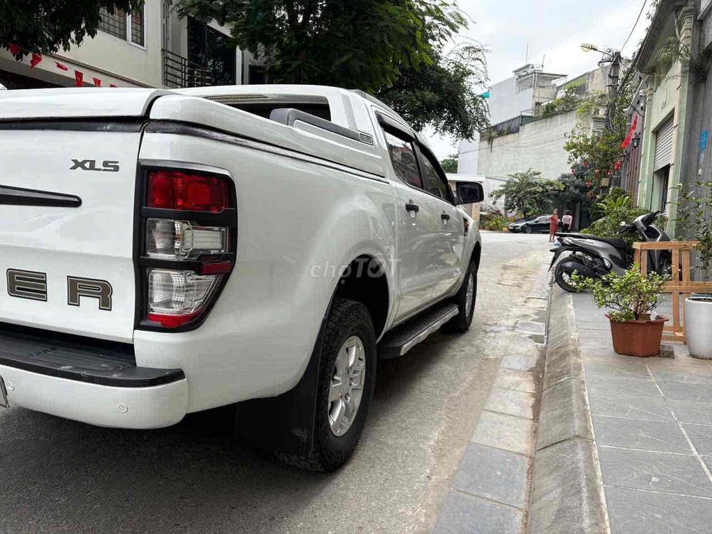 Ford Ranger 2014 XLS 2.2 4x2 AT - 12000 km. Mua bán Ô tô tại Quận Hai Bà Trưng Hà Nội được đăng bởi Bùi hiển hình 3