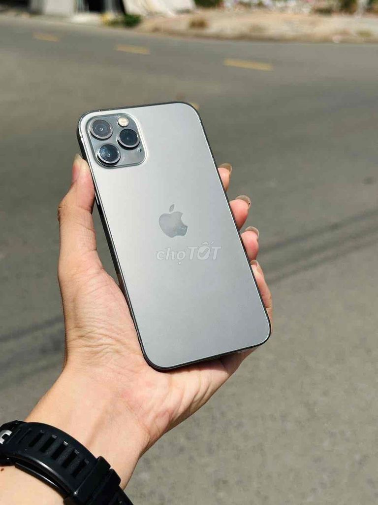 iPhone 12 Pro 128GB Xám LL/A zin máy. Mua bán Điện thoại tại Quận 7 Tp Hồ Chí Minh được đăng bởi Hải hình 1