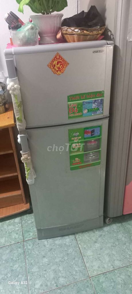 Tủ lạnh Sharp màu Xám. Mua bán Tủ lạnh tại Thành phố Vĩnh Long Vĩnh Long được đăng bởi Nguyễn Lộc hình 1