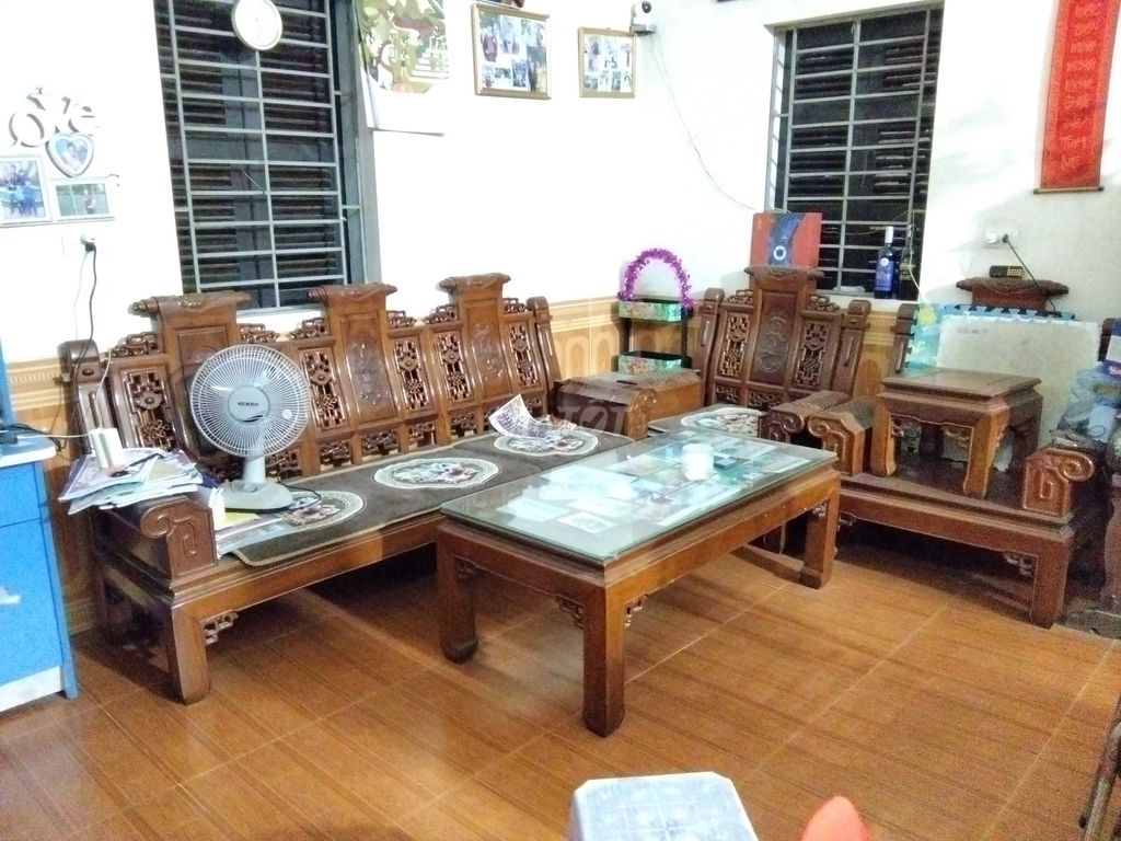 Bộ bàn ghế phòng khách Gỗ Nâu. Mua bán Bàn ghế tại Quận Hà Đông Hà Nội được đăng bởi Nguyễn Hoàn hình 1