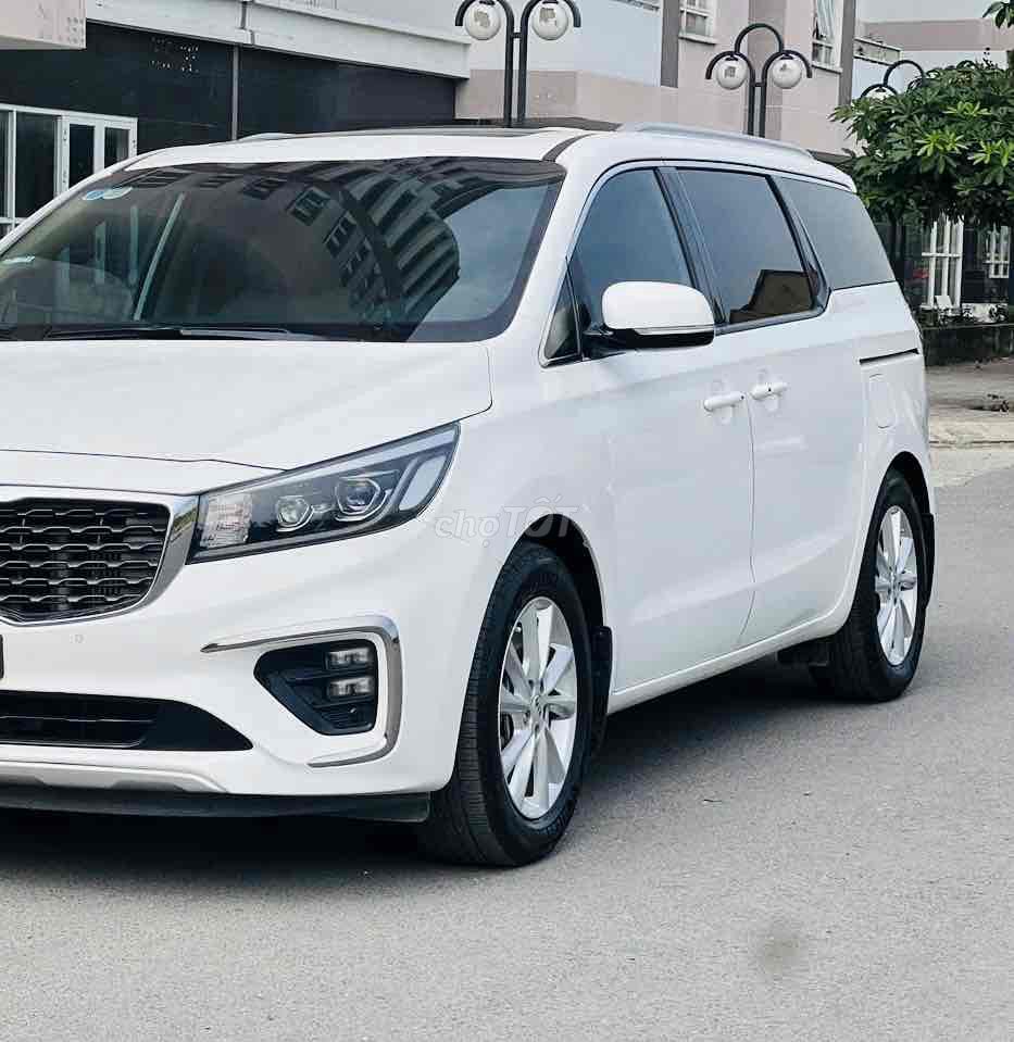 Sedona máy dầu 2018