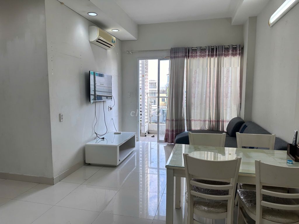 Rent · 2 bd · 65 м² · Quận 11, ул. Lạc Long Quân
