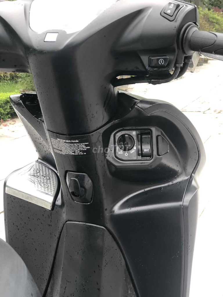 Honda Vision dky 2023 mới 99%. Mua bán Xe máy tại Quận Bắc Từ Liêm Hà Nội được đăng bởi Cẩm Hương hình 4
