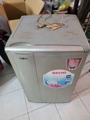 Tủ lạnh Sanyo 93L SR-9JR
