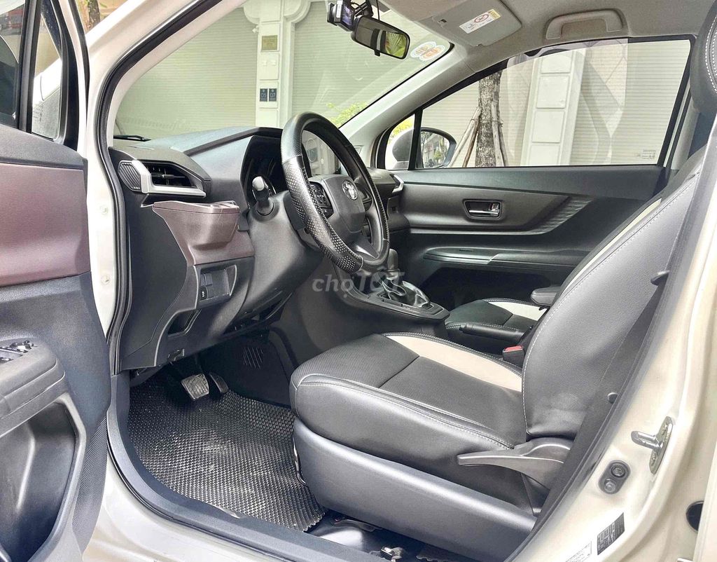 Toyota Avanza Premio 2023 CVT - 52000 km bao zin. Mua bán Ô tô tại Quận Hoàng Mai Hà Nội được đăng bởi A công hình 6