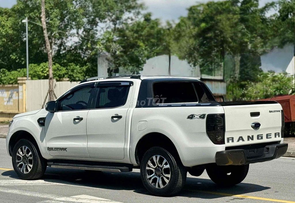 Ford Ranger  Wildtrak 3.2 4x4 AT 2016. Mua bán Ô tô tại Quận Long Biên Hà Nội được đăng bởi Tạ Dũng hình 3