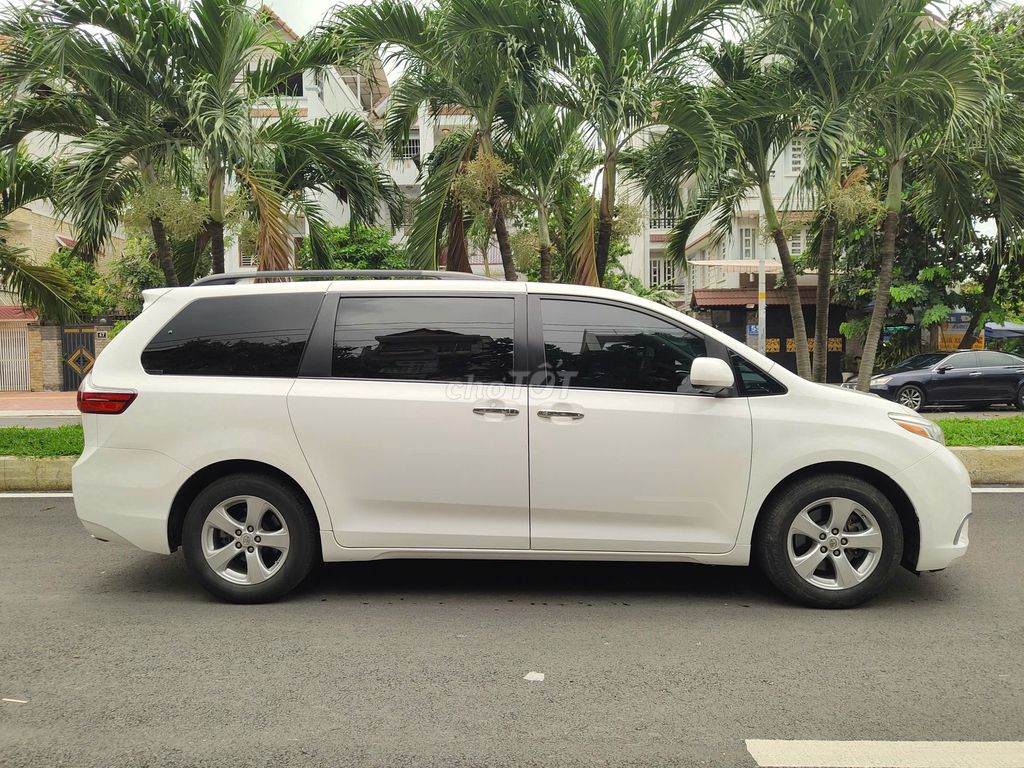 Toyota Sienna 2015 - XE NHẬP MỸ NGUYÊN CHIẾC. Mua bán Ô tô tại Quận 8 Tp Hồ Chí Minh được đăng bởi Sang Bùi hình 6