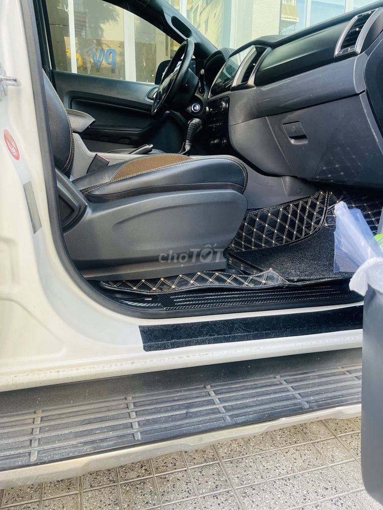 Wildtrak 3.2AT HAI CẦU 4x4 ĐĂNG KÝ 2017 Biển SG. Mua bán Ô tô tại Quận 3 Tp Hồ Chí Minh được đăng bởi DƯƠNG KHANG hình 12