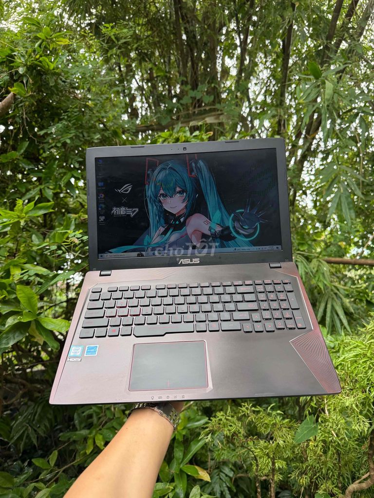 Asus Vivobook i5 H 15.6 inch 12GB/256GB GTX 950M. Mua bán Laptop tại Thành phố Vĩnh Long Vĩnh Long được đăng bởi Ngà Trần hình 1