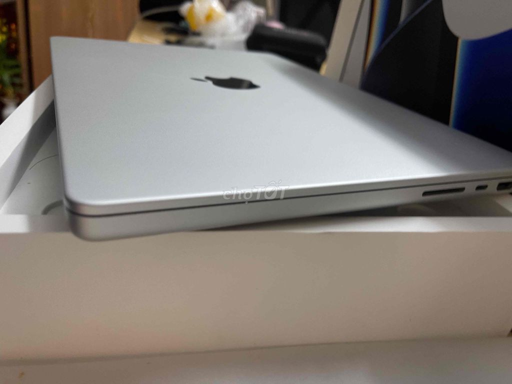 Macbook m1 Pro 14” 2021 M1 16g/512 bh3 tháng. Mua bán Laptop tại Quận 3 Tp Hồ Chí Minh được đăng bởi Phúc Nguyễn hình 1
