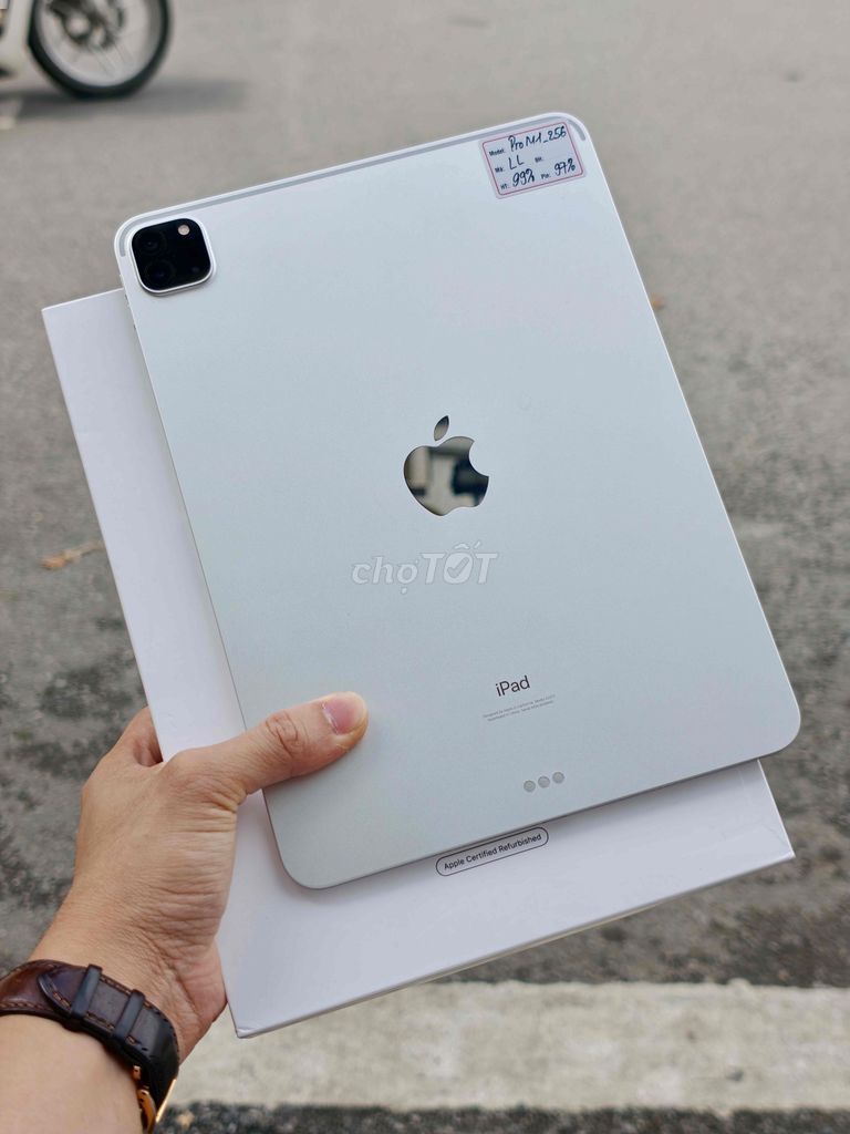 iPad Pro M1 256GB Pin 97% Fullbox. Mua bán Máy tính bảng tại Quận Đống Đa Hà Nội được đăng bởi Lâm Bảo Tuyên hình 1