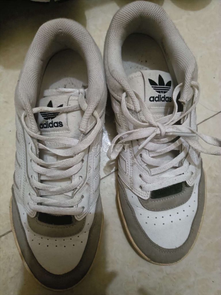 Giày thể thao Nike Nam Trắng Đen. Mua bán Giày dép tại Huyện Tiên Du Bắc Ninh được đăng bởi Lê Tuan Anh hình 1