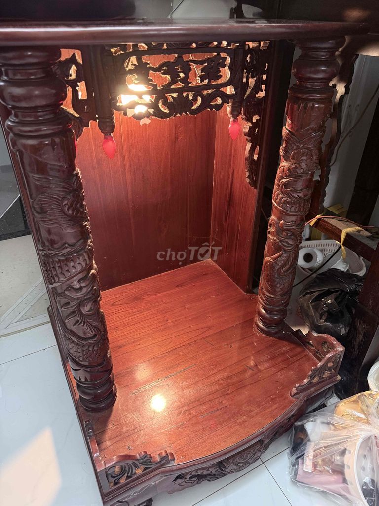Bàn thờ Gỗ Nâu đỏ Truyền thống Chạm khắc. Mua bán Nội thất, đồ gia dụng khác tại Quận Bình Thạnh Tp Hồ Chí Minh được đăng bởi Lê Thanh Phúc Vân hình 1