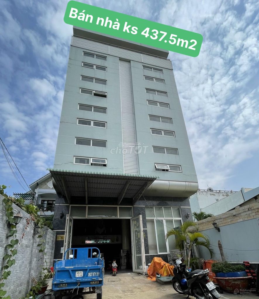 Bán nhà biệt thự khách sạn Quận 2 đường Nguyễn Thị Định TP Thủ Đức