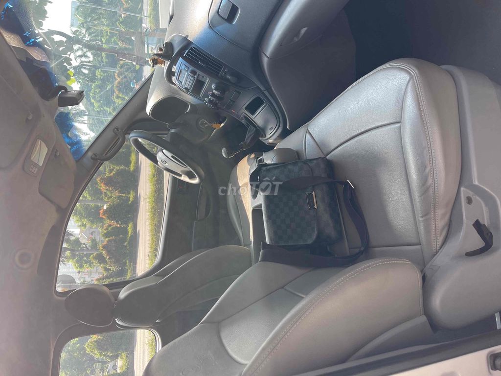 Hyundai Starex 2011 2.5D MT - 130000 km. Mua bán Ô tô tại Quận 7 Tp Hồ Chí Minh được đăng bởi Lethai hình 6