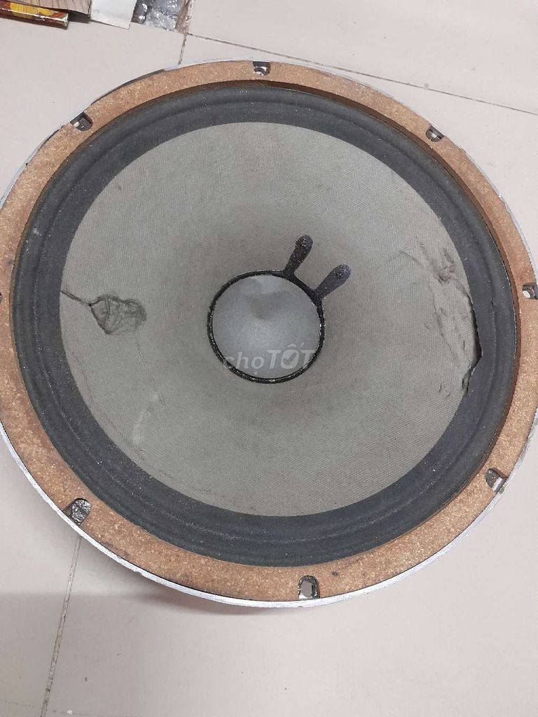 Loa bass Yamaha 30cm rách màng hát tốt. Mua bán Tivi, Âm thanh tại Quận 6 Tp Hồ Chí Minh được đăng bởi Việt hình 1
