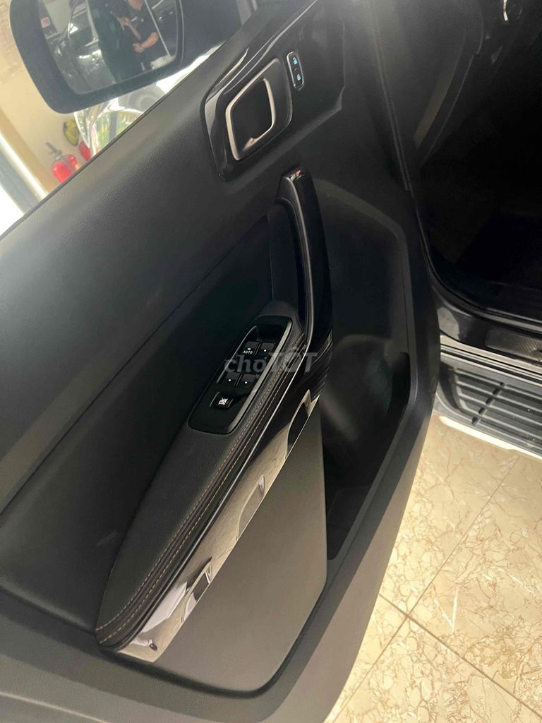 Ford Everest 2019 Trend 2.0L AT 4x2 - 828825 km. Mua bán Ô tô tại Thành phố Thuận An Bình Dương được đăng bởi tran quang tho hình 2