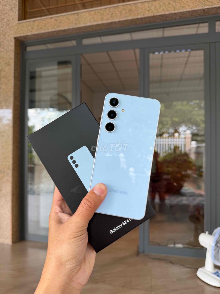 Samsung Galaxy S24fe 5G NFC 128GB Xanh nhạt. Mua bán Điện thoại tại Huyện Tháp Mười Đồng Tháp được đăng bởi Đức máy zin hình 1