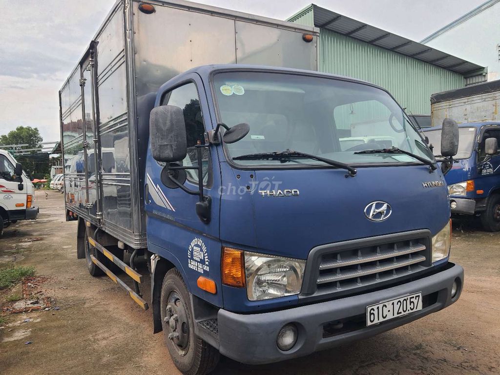Bán gấp Hyundai 1.6 tấn đời 2014 thùng kín 4m4. Mua bán Xe tải, xe ben tại Thành phố Thuận An Bình Dương được đăng bởi Hồ Xe Tải hình 2