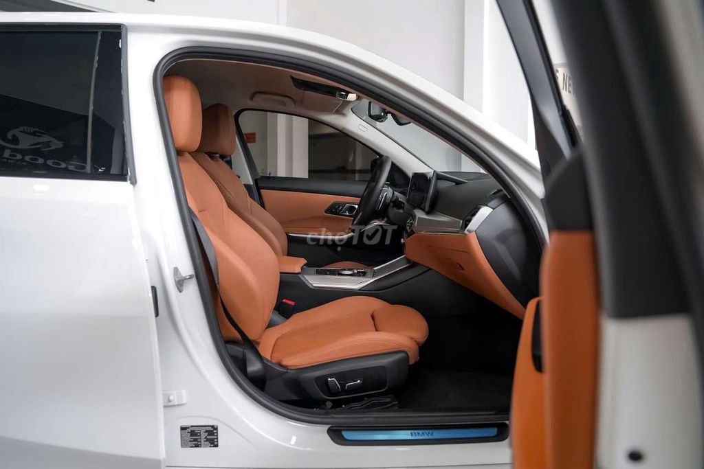 BMW 320i Sport Line LCI 2024 Trắng 12600 km. Mua bán Ô tô tại Quận 7 Tp Hồ Chí Minh được đăng bởi Hoàn Lee Xe Lướt hình 18