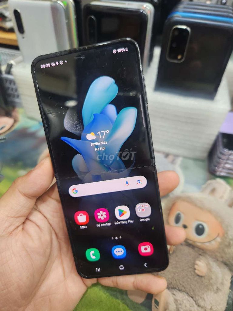 Samsung Z Flip4 Đen. Mua bán Điện thoại tại Quận 8 Tp Hồ Chí Minh được đăng bởi zzminphonezz hình 1