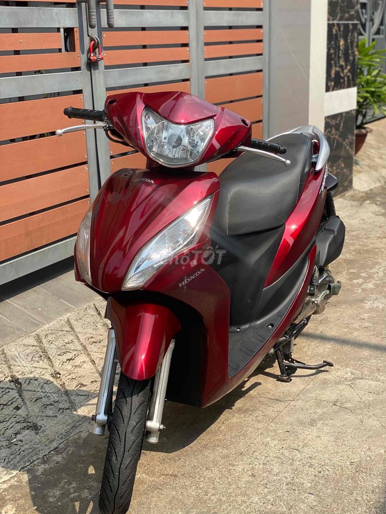 BÁN XE VISION MÀU ĐỎ ĐÔ NHƯ HÌNH. Mua bán Xe máy tại Thành phố Biên Hòa Đồng Nai được đăng bởi Bình Trọng hình 1