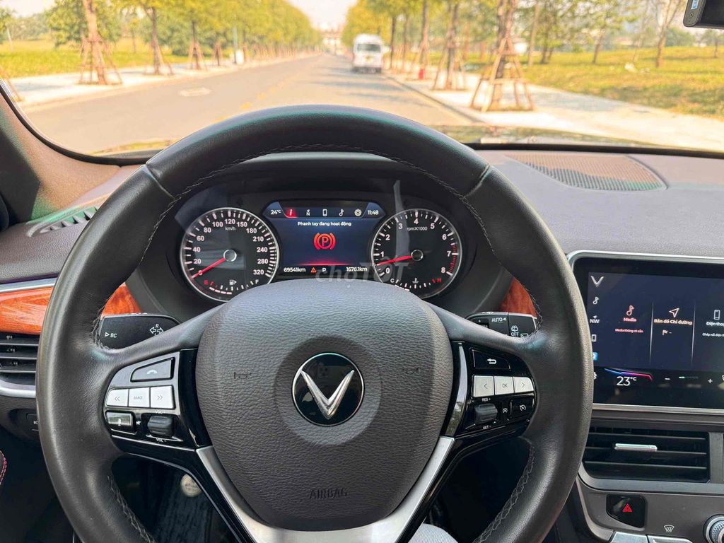 Vinfast President 2020 Đen 69.000 km. Mua bán Ô tô tại Quận Thanh Xuân Hà Nội được đăng bởi Trần Quang Huy hình 15
