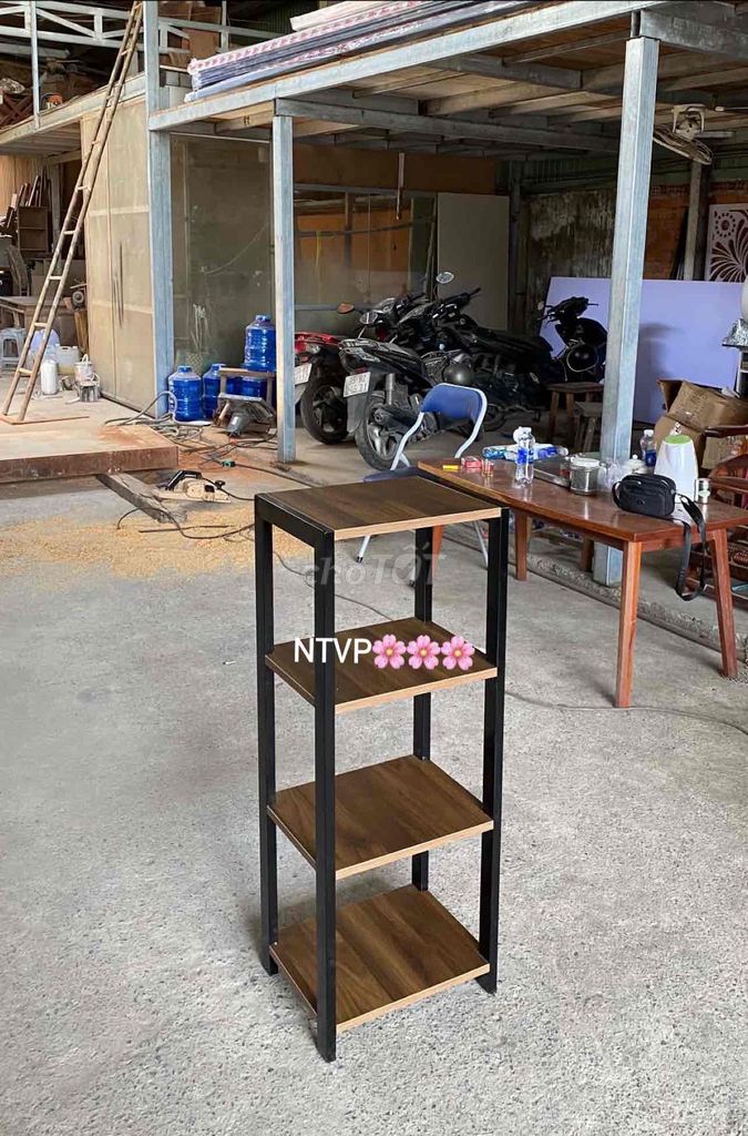 Kệ trang trí Gỗ MDF, Sắt Nâu Đen Nhiều Tầng. Mua bán Tủ, kệ gia đình tại Huyện Hóc Môn Tp Hồ Chí Minh được đăng bởi Nội Thất Văn Phòng Trường Học Cà Phê  Giá Xưởng hình 1