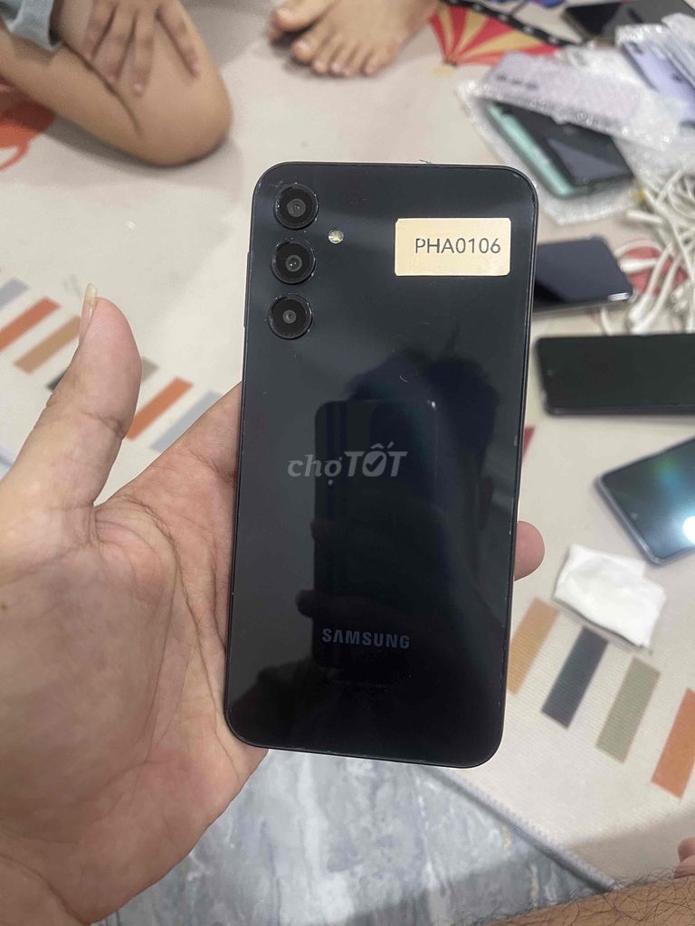 Samsung Galaxy A24 8/128GB Đen. Mua bán Điện thoại tại Quận 4 Tp Hồ Chí Minh được đăng bởi Quốc Đạt 888 hình 1