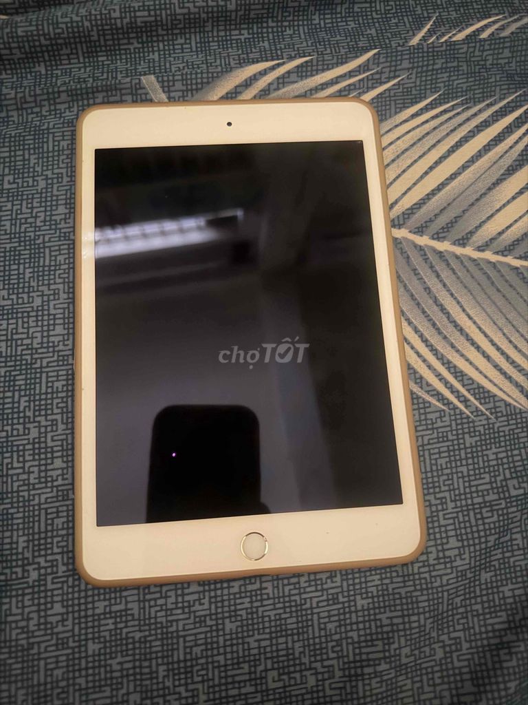 iPad mini 4 -128Gb ngoại hình còn mới đẹp. Mua bán Máy tính bảng tại Quận Gò Vấp Tp Hồ Chí Minh được đăng bởi Hien hình 1