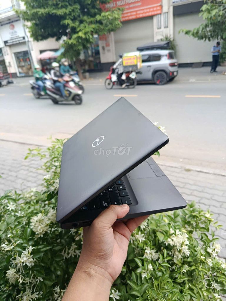 Dell Latitude 5300 . Mua bán Laptop tại Quận Gò Vấp Tp Hồ Chí Minh được đăng bởi Huy hình 1