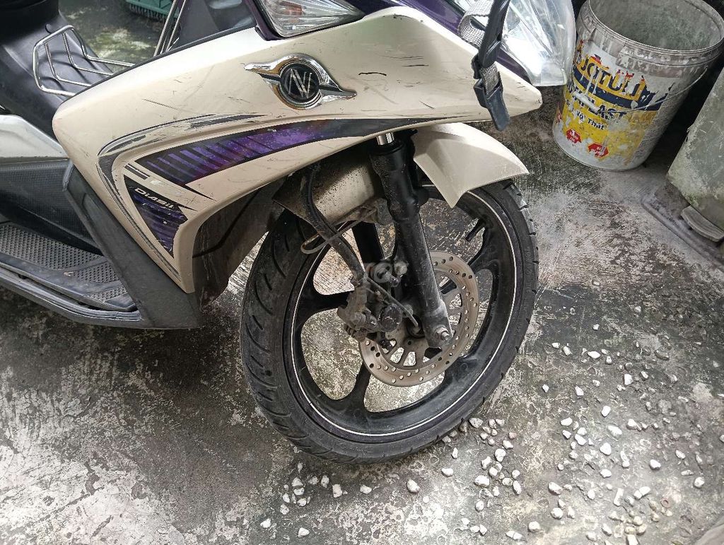 Nhà trật ra gấp xe nhà ít di. Mua bán Xe máy tại Quận Bình Thạnh Tp Hồ Chí Minh được đăng bởi đỗ thị ha hình 3