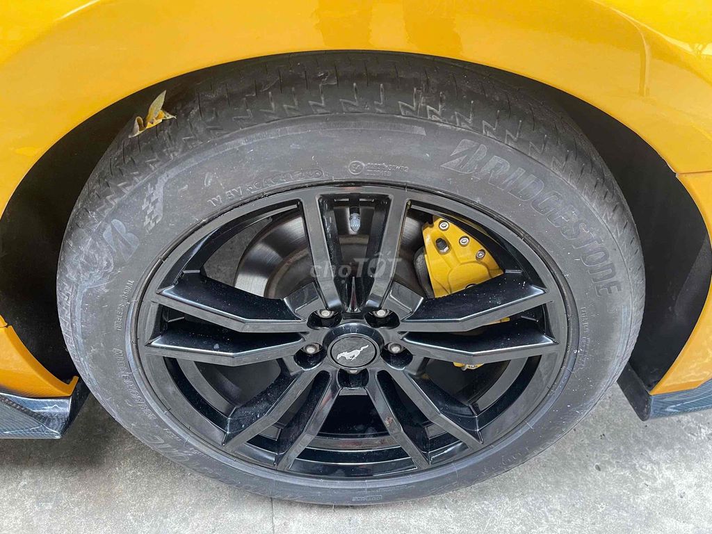 Ford Mustang Cũ 2.3L AT 2014 - 80000 km ốp Carbon. Mua bán Ô tô tại Quận Gò Vấp Tp Hồ Chí Minh được đăng bởi Ô Tô Cũ hình 7