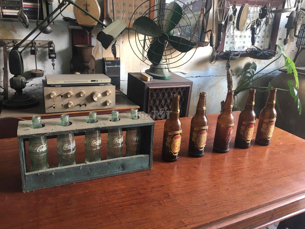 5 vỏ chai bia con cọp xưa và 5 vỏ chai coca