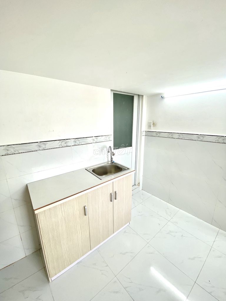 Phòng mới, đẹp, nội thất ban công. Đinh Bộ Lĩnh, gần ngã 4 Hàng Xanh. Cho thuê Phòng trọ tại Quận Bình Thạnh Tp Hồ Chí Minh được đăng bởi Minh hình 5