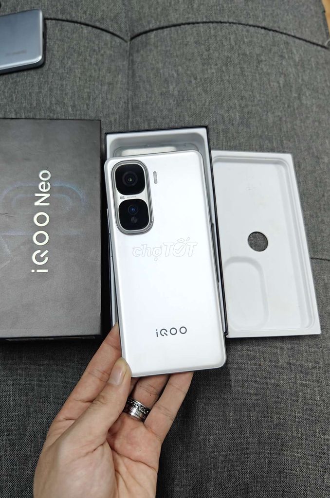 IQoo Neo 10 12/256 Fullbox, Mới Kích 2 tuần