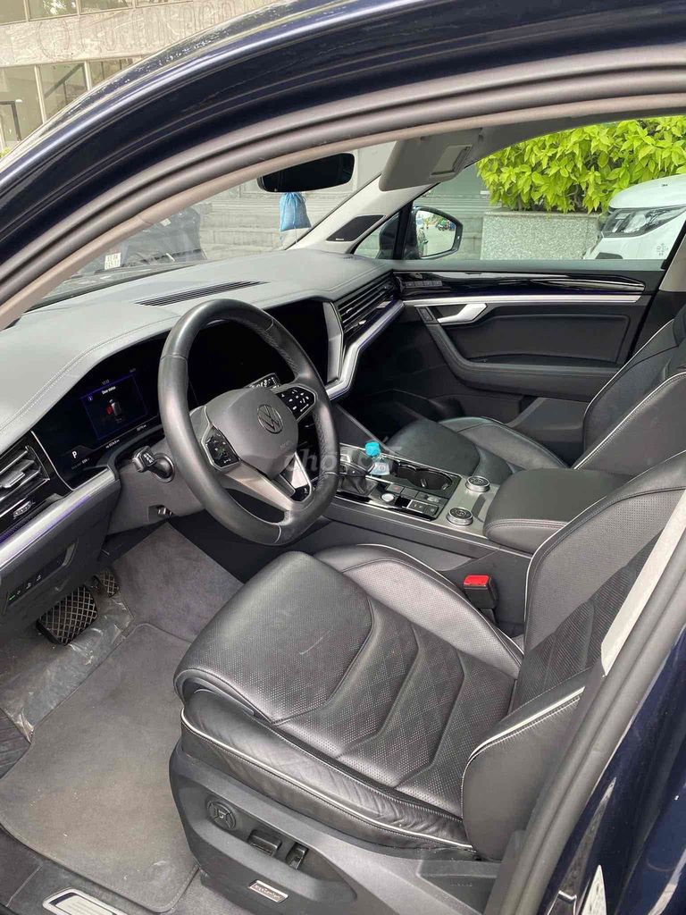 Volkswagen Touareg 2023 Luxury - 34000 km. Mua bán Ô tô tại Thành phố Thủ Đức Tp Hồ Chí Minh được đăng bởi Xuân Bách hình 4