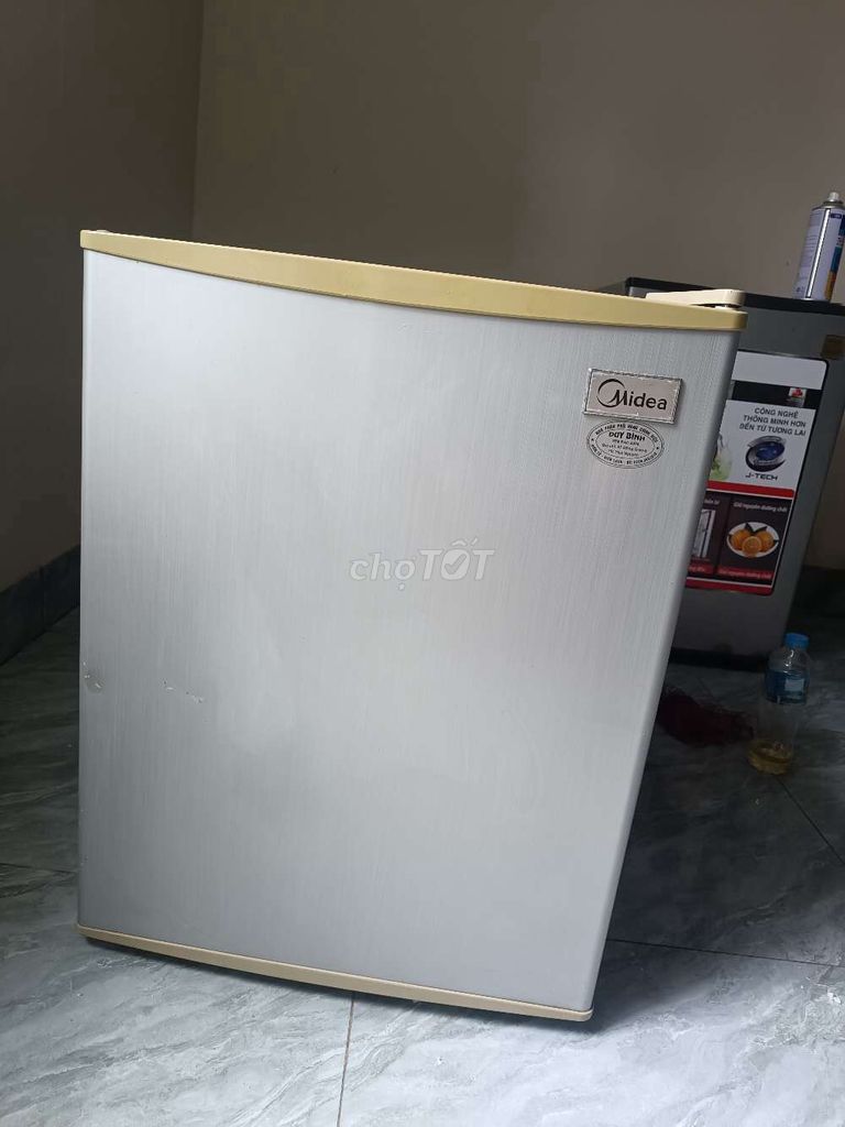 Tủ lạnh Midea 90 lít Trắng. Mua bán Tủ lạnh tại Huyện Hoài Đức Hà Nội được đăng bởi Hùng hình 1
