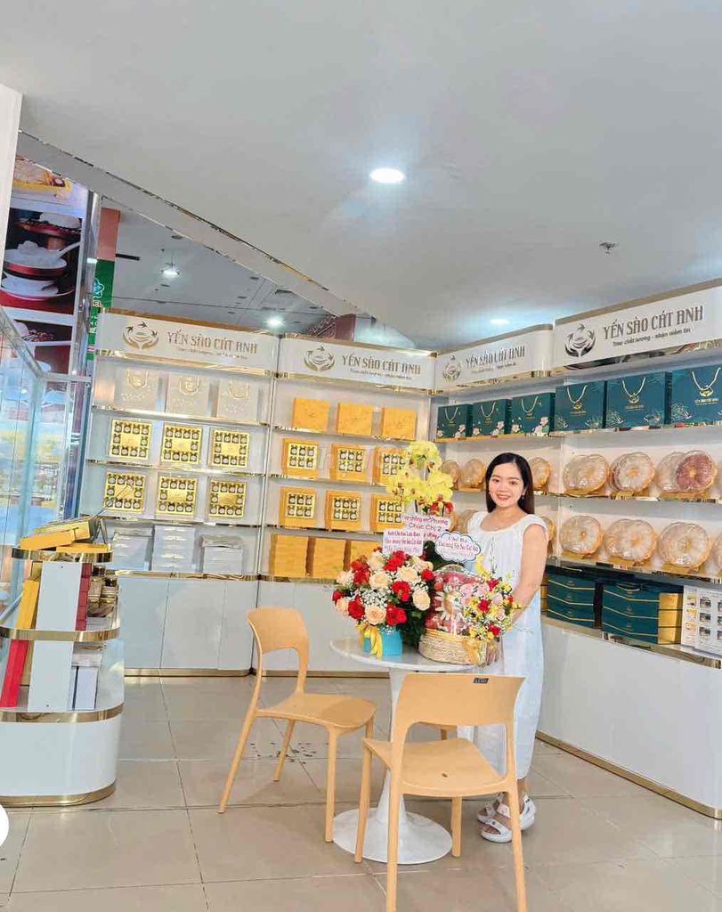 Thi công shop yến sào Shop mỹ phẩm