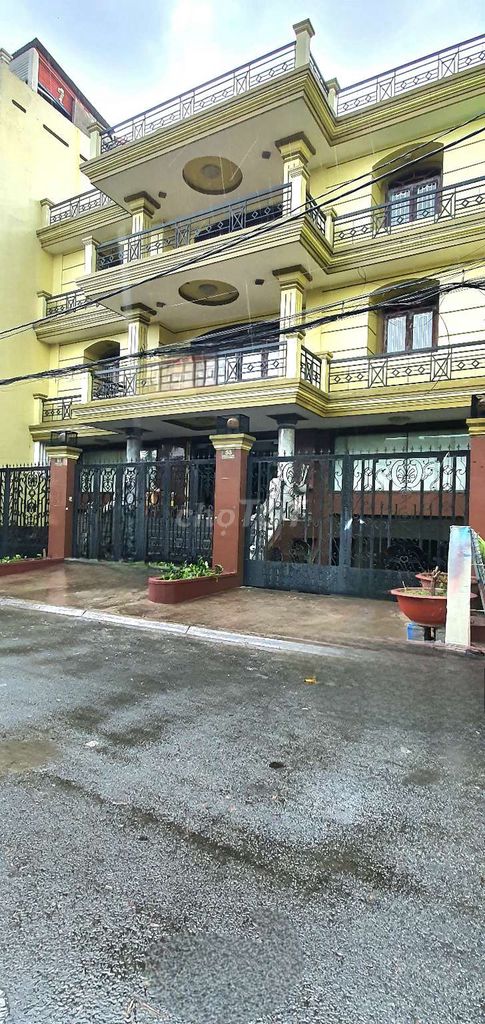 Аренда · 11 комн. · 375 м² · Quận Bình Tân, ул. Đường 57C