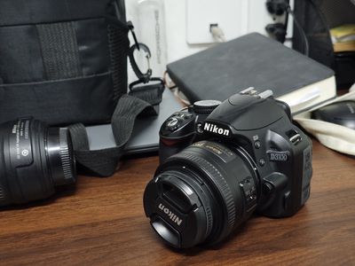 Nikon D3100 + lens kit 18-55mm + lens 35mm 1:1.8G