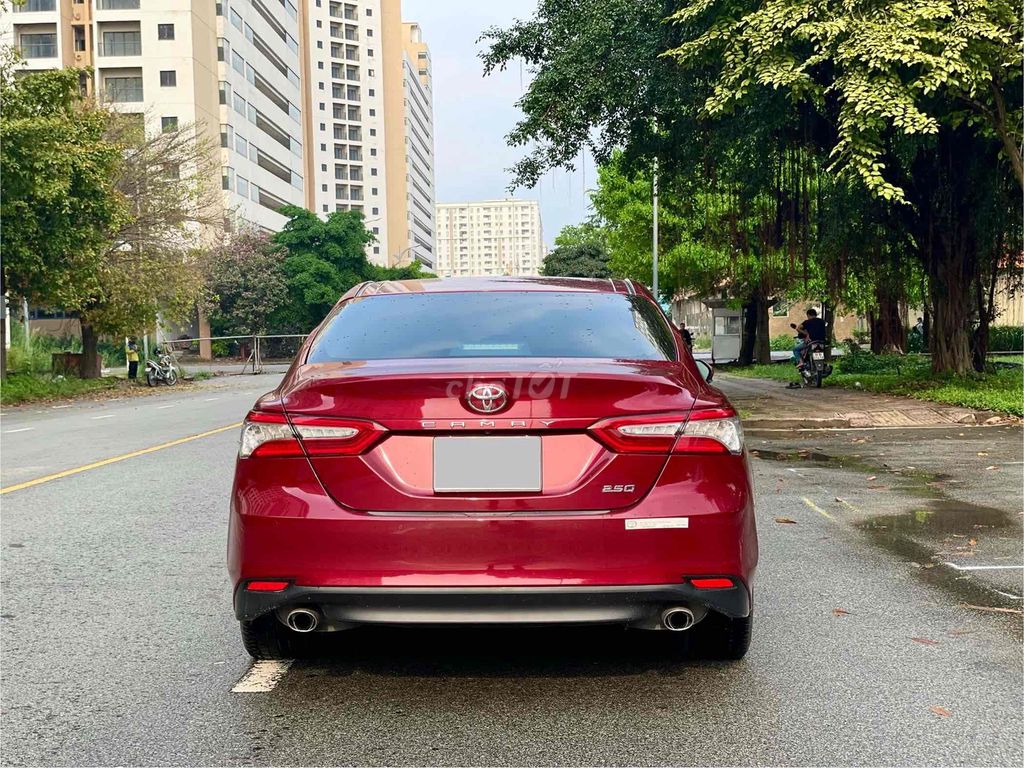 Toyota Camry 2.5Q 2020 màu Đỏ Xe 1 Chủ đi 2v km. Mua bán Ô tô tại Thành phố Thủ Đức Tp Hồ Chí Minh được đăng bởi Bảo Nam ÔTô hình 4