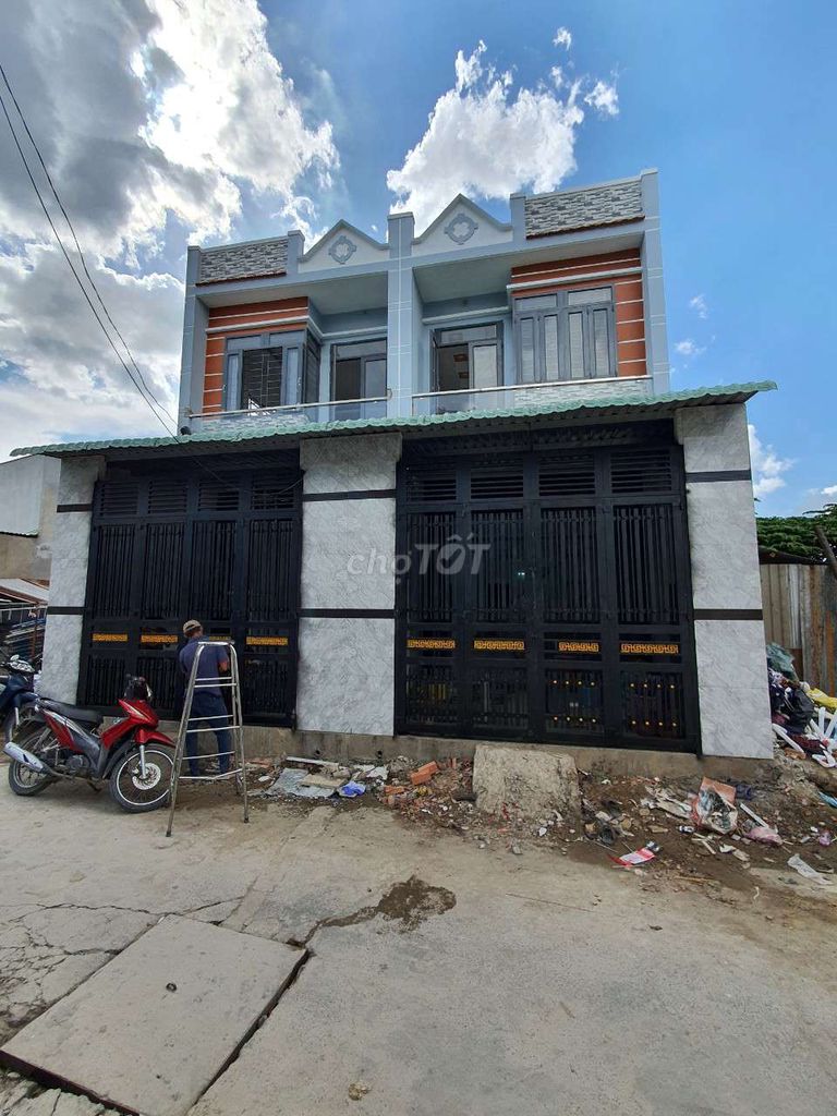 Mb nhà cho thuê nguyên căn DT: 8X20m 1 lầu suốt