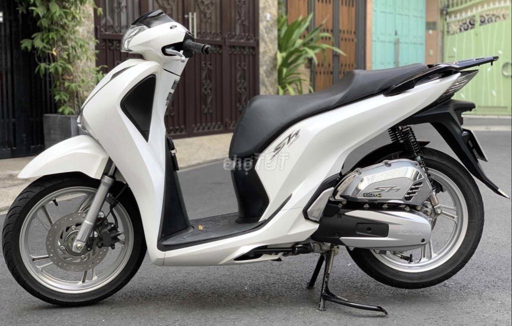 Хонда SH 150i белая