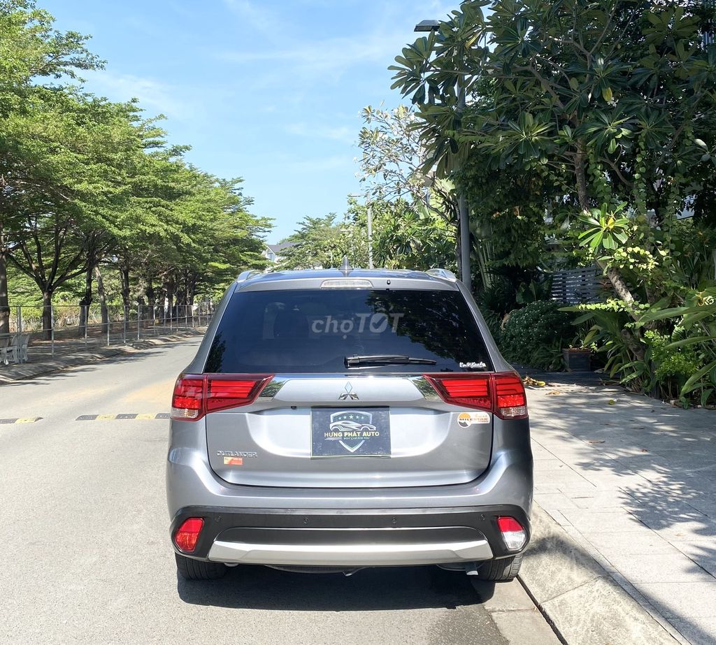 Mitsubishi Outlander 2019 2.0 Premium 1 chủ từ đầu. Mua bán Ô tô tại Thành phố Thủ Đức Tp Hồ Chí Minh được đăng bởi HƯNG PHÁT AUTO hình 4