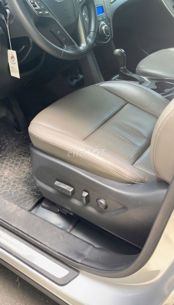 Hyundai Santa Fe 2014 2.4L 4WD - 90000 km - 1 chủ. Mua bán Ô tô tại Quận Gò Vấp Tp Hồ Chí Minh được đăng bởi Triết hình 6